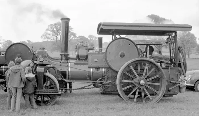 Framed Print : Aveling and Showmans BS class Road Roller Framed Print : Aveling and Showmans BS class Road Roller