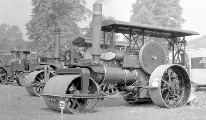 Framed Print : Aveling and Showmans DD class Road Roller Fire Queen Framed Print : Aveling and Showmans DD class Road Roller Fire Queen