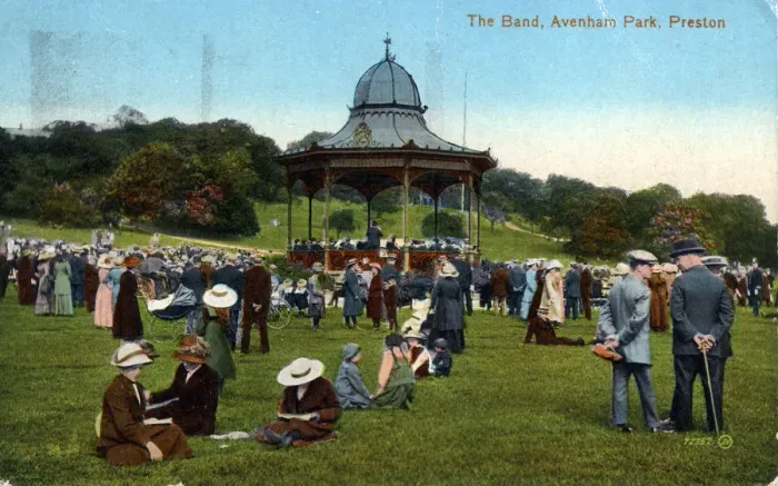 Framed Print : Avenham Park, Preston, Lancashire Framed Print : Avenham Park, Preston, Lancashire