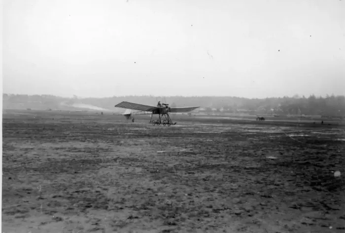 Framed Print : Avis monoplane flown by Hon Alan Boyle 1910 Framed Print : Avis monoplane flown by Hon Alan Boyle 1910