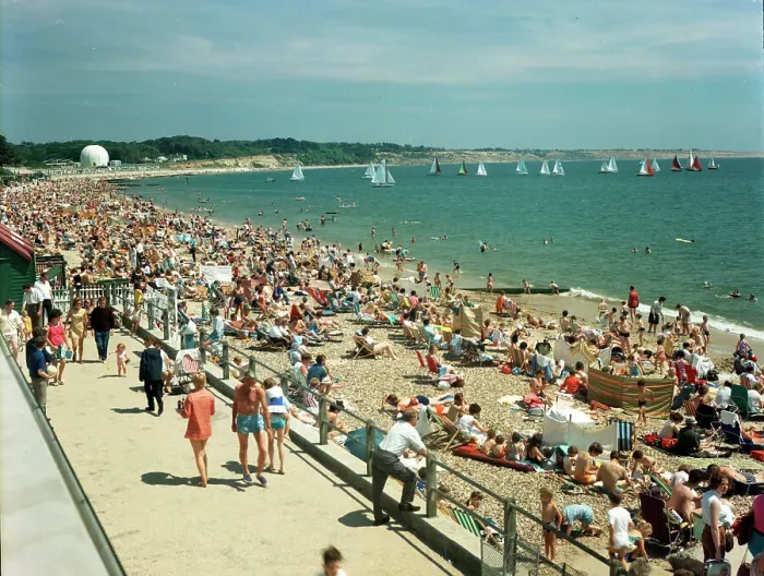 Framed Print : Avon Beach, Mudeford Framed Print : Avon Beach, Mudeford