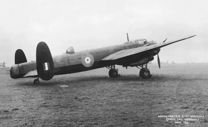 Framed Print : Avro 679 Manchester 1 / I Framed Print : Avro 679 Manchester 1 / I