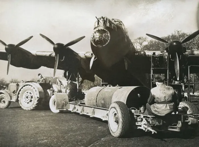 Framed Print : Avro 683 Lancaster Framed Print : Avro 683 Lancaster