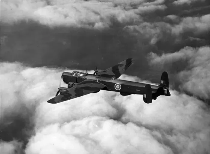 Framed Print : Avro Lincoln B1 RA638 in flight September 1945 Framed Print : Avro Lincoln B1 RA638 in flight September 1945
