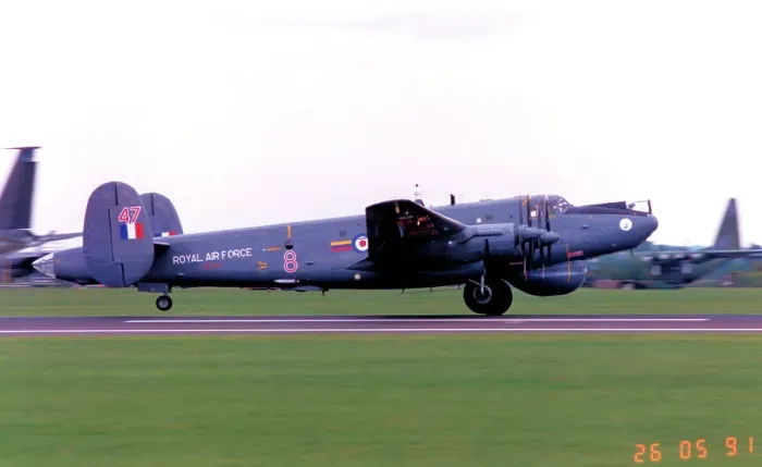 Framed Print : Avro Shackleton AEW. 2 WL747 Florence Framed Print : Avro Shackleton AEW. 2 WL747 Florence