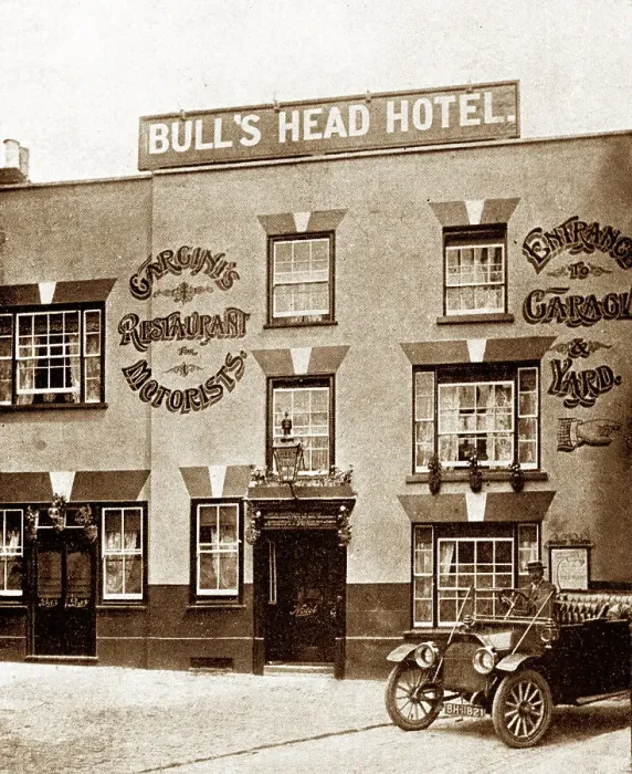Framed Print : Aylesbury Bull's Head Hotel early 1900s Framed Print : Aylesbury Bull's Head Hotel early 1900s