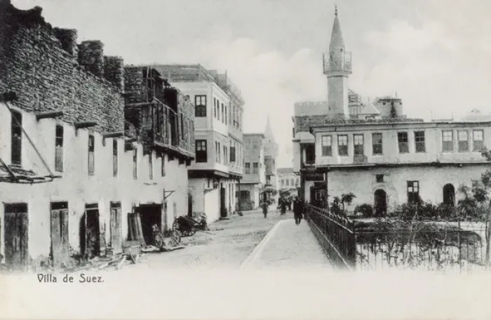 Framed Print : Backstreet Scene in Suez, Egypt Framed Print : Backstreet Scene in Suez, Egypt