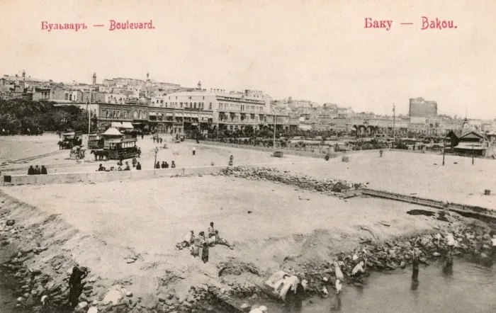 Framed Print : Baku - Azerbaijan - The Boulevard and Waterfront Framed Print : Baku - Azerbaijan - The Boulevard and Waterfront