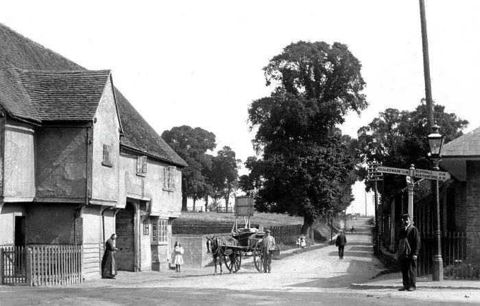 Framed Print : Baldock Royston Road early 1900s Framed Print : Baldock Royston Road early 1900s