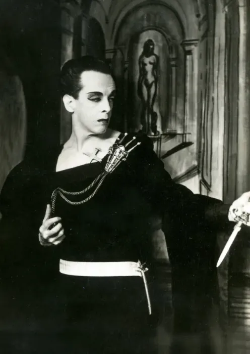 Framed Print : Ballet Dancer Robert Helpmann as Hamlet Framed Print : Ballet Dancer Robert Helpmann as Hamlet