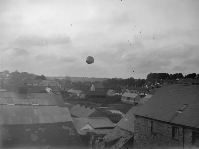 Framed Print : Balloon over Prendergast, Haverfordwest, South Wales Framed Print : Balloon over Prendergast, Haverfordwest, South Wales
