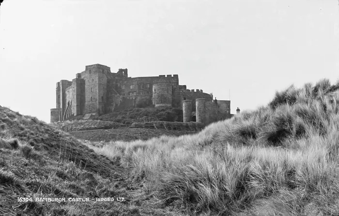 Framed Print : Bamburgh Castle Framed Print : Bamburgh Castle