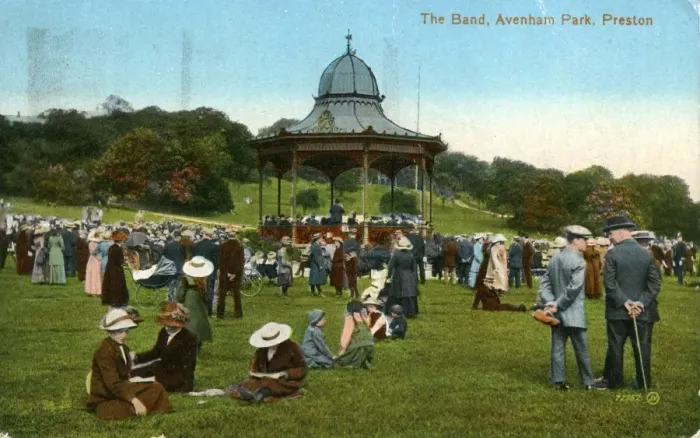 Framed Print : The Band & Bandstand, Avenham Park, Lancashire Framed Print : The Band & Bandstand, Avenham Park, Lancashire