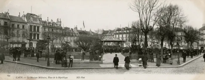 Framed Print : Bandstand in Caen, Normandy, Northern France Framed Print : Bandstand in Caen, Normandy, Northern France