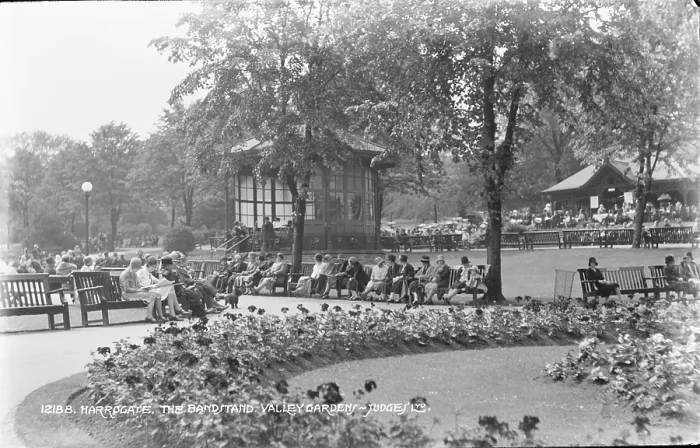 Framed Print : The Bandstand in Valley Gardens Framed Print : The Bandstand in Valley Gardens