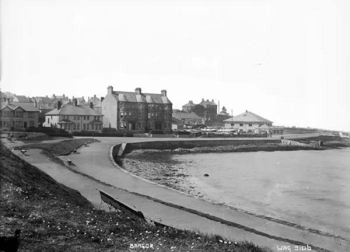 Framed Print : Bangor - a view of Seacliff road from Ballyholme Park Framed Print : Bangor - a view of Seacliff road from Ballyholme Park