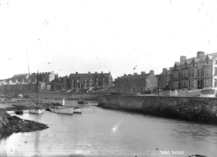 Framed Print : Bangor - a view of the Long Hole with boats and the houses of Seacliffe road Framed Print : Bangor - a view of the Long Hole with boats and the houses of Seacliffe road