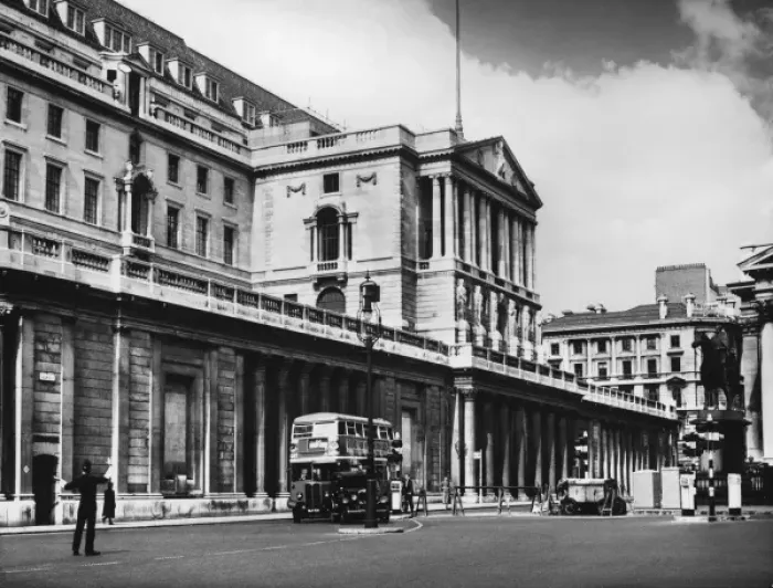 Framed Print : Bank of England / 1940S Framed Print : Bank of England / 1940S