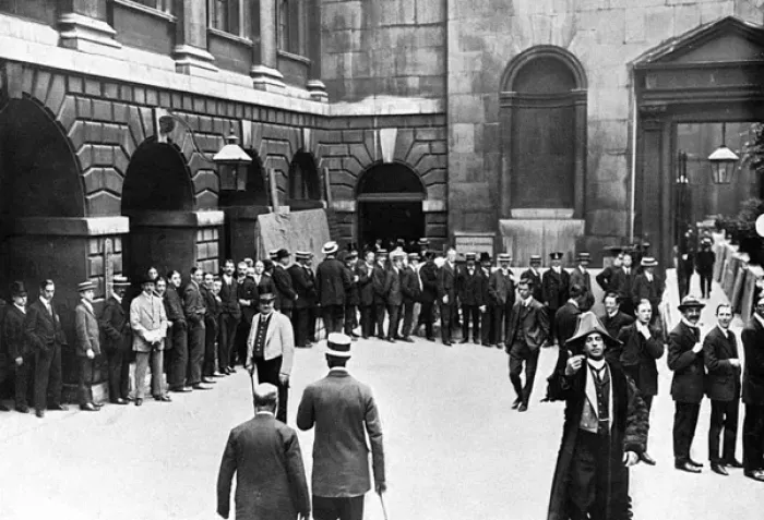 Framed Print : The Bank of England at the beginning of World War I Framed Print : The Bank of England at the beginning of World War I