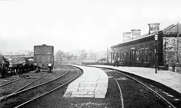 Framed Print : Bank Top Railway Station, Burnley, Lancashire, early 1900s Framed Print : Bank Top Railway Station, Burnley, Lancashire, early 1900s