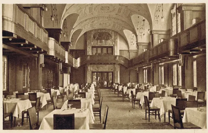 Framed Print : The Bankett Salle at Weinhaus Rheingold, Berlin, 1920s Framed Print : The Bankett Salle at Weinhaus Rheingold, Berlin, 1920s