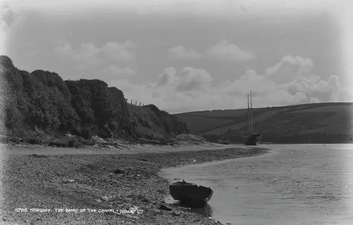 Framed Print : The Banks of the Cannel, Newquay