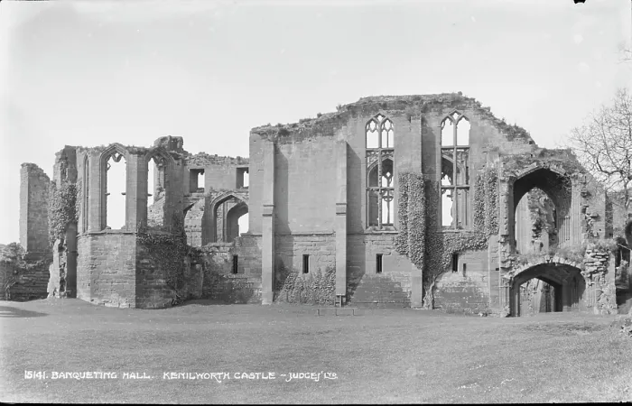 Framed Print : Banqueting Hall, Kenilworth Castle Framed Print : Banqueting Hall, Kenilworth Castle