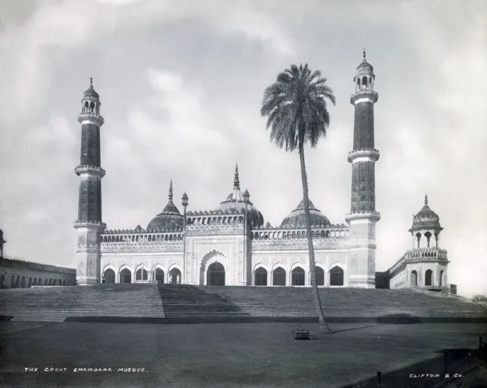Framed Print : Bara Imambara - Asfi Mosque, Lucknow, India Framed Print : Bara Imambara - Asfi Mosque, Lucknow, India