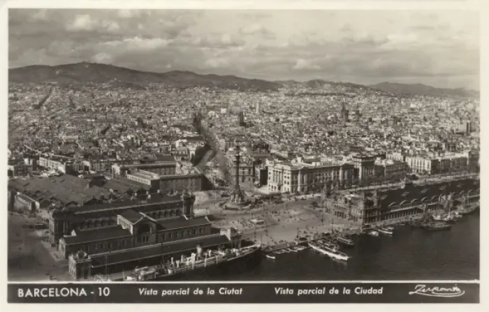 Framed Print : Barcelona, Catelonia, Spain - View over the city Framed Print : Barcelona, Catelonia, Spain - View over the city