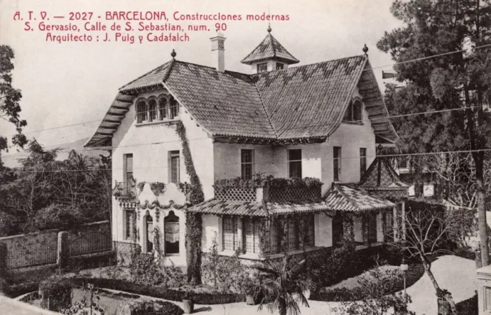 Framed Print : Barcelona - House designed by Josep Puig i Cadafalch Framed Print : Barcelona - House designed by Josep Puig i Cadafalch