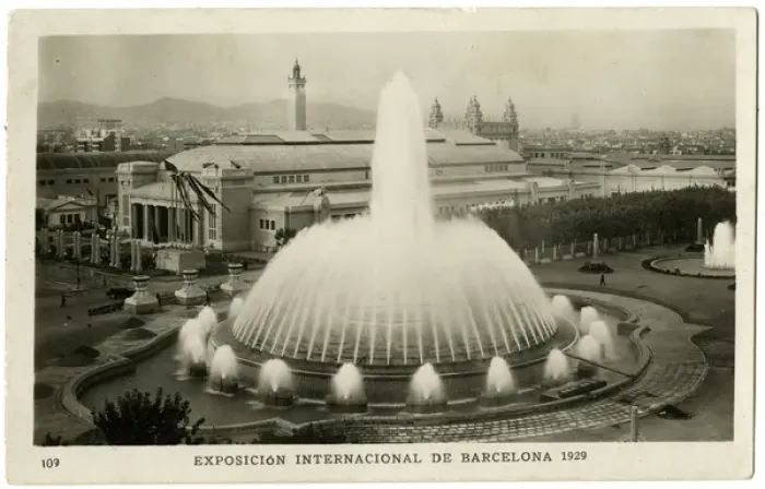 Framed Print : Barcelona, Spain - Fountain at Great Universal Exhibition Framed Print : Barcelona, Spain - Fountain at Great Universal Exhibition