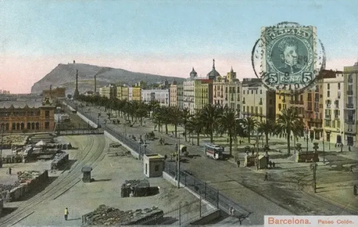 Framed Print : Barcelona, Spain - Paseo Colon Framed Print : Barcelona, Spain - Paseo Colon