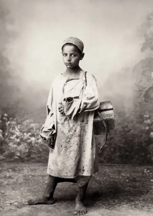 Framed Print : Barefoot shoeshine boy, North Africa, possibly Egypt c. 1880s Framed Print : Barefoot shoeshine boy, North Africa, possibly Egypt c. 1880s
