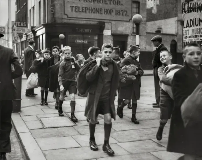 Framed Print : Barnardo boys in London during evacuation Framed Print : Barnardo boys in London during evacuation