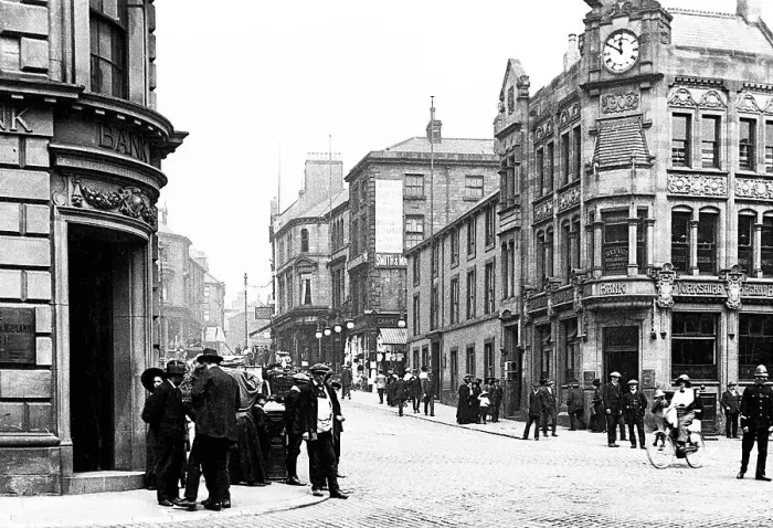 Framed Print : Barnsley Market Hill early 1900s Framed Print : Barnsley Market Hill early 1900s