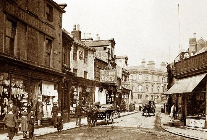Framed Print : Barnsley Queen Street early 1900s Framed Print : Barnsley Queen Street early 1900s