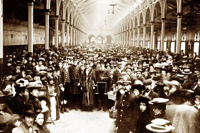 Framed Print : Barnstaple Market Hall early 1900s Framed Print : Barnstaple Market Hall early 1900s
