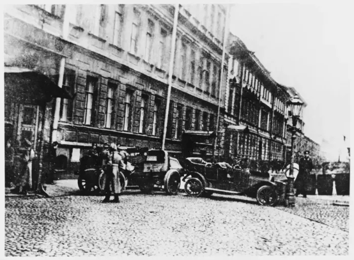 Framed Print : Barricades in Petrograd Framed Print : Barricades in Petrograd