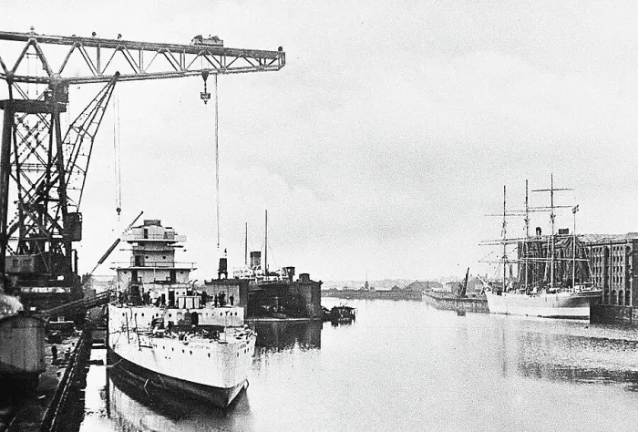 Framed Print : Barrow, Devonshire Dock Framed Print : Barrow, Devonshire Dock