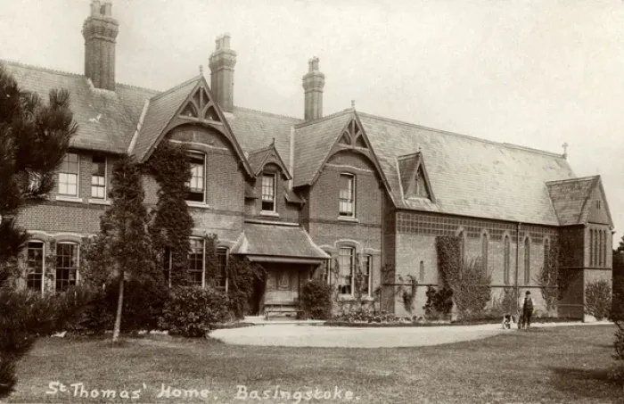 Framed Print : Basingstoke, St Thomas Home Framed Print : Basingstoke, St Thomas Home