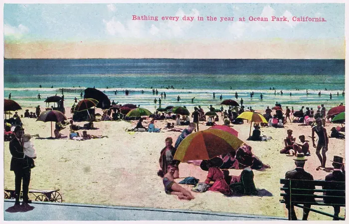 Framed Print : Bathing Everyday in the year at Ocean Park, Venice Beach Framed Print : Bathing Everyday in the year at Ocean Park, Venice Beach