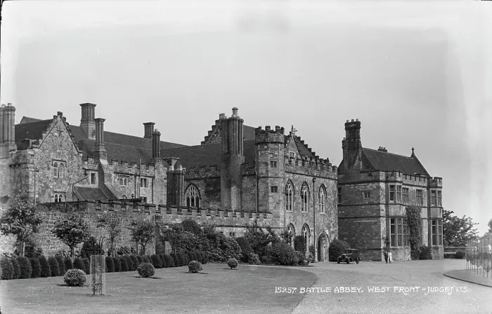 Framed Print : Battle Abbey - West Front Framed Print : Battle Abbey - West Front