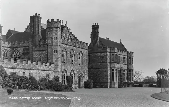 Framed Print : Battle Abbey - West Front Framed Print : Battle Abbey - West Front