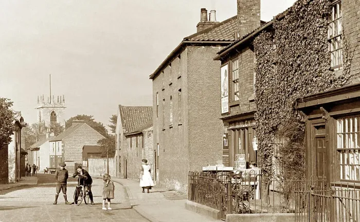 Framed Print : Bawtry Church Street early 1900s Framed Print : Bawtry Church Street early 1900s