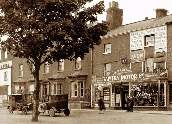 Framed Print : Bawtry High Street early 1900s Framed Print : Bawtry High Street early 1900s
