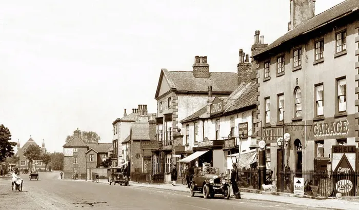 Framed Print : Bawtry High Street probably 1920s Framed Print : Bawtry High Street probably 1920s