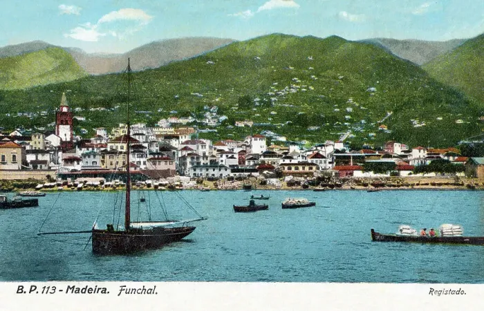 Framed Print : The Bay and Harbour at Funchal, Madeira, Portugal Framed Print : The Bay and Harbour at Funchal, Madeira, Portugal