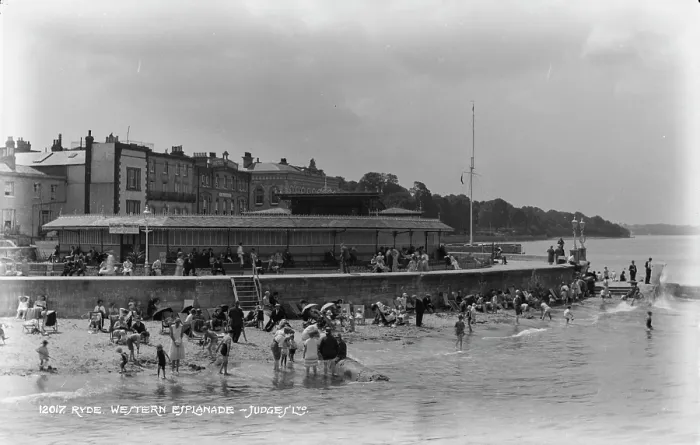 Framed Print : Beach Day at Ryde Framed Print : Beach Day at Ryde