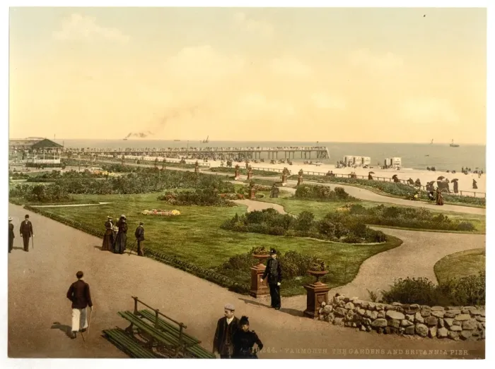 Framed Print : The beach, gardens and jetty, Yarmouth, England Framed Print : The beach, gardens and jetty, Yarmouth, England