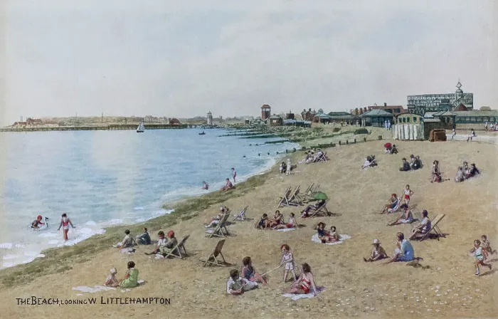 Framed Print : Beach, looking west, Littlehampton, Sussex Framed Print : Beach, looking west, Littlehampton, Sussex